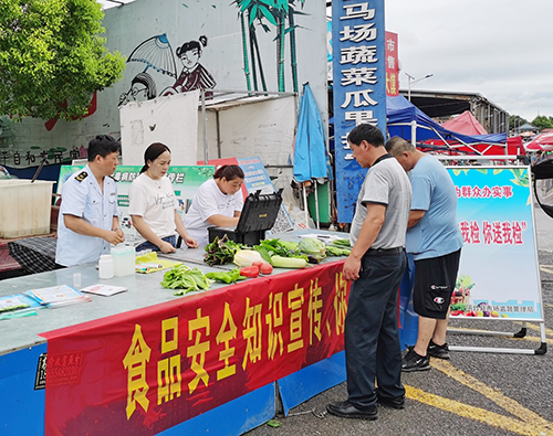 淮南鳳凰市場監(jiān)管所：開展食品安全宣傳檢測活動