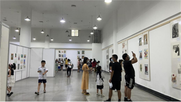 淮南市博物館舉辦《淮南市首屆“我在博物館畫文物”青少年繪畫大賽優(yōu)秀作品展》