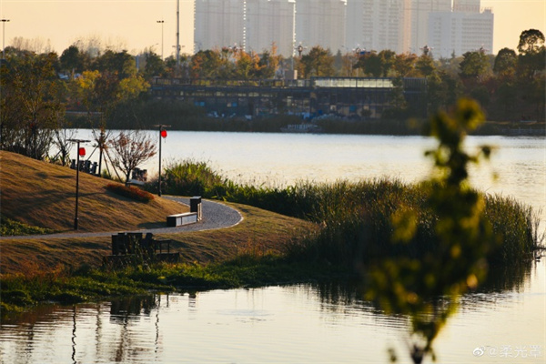 圖說(shuō)淮南——公園夕陽(yáng)余暉