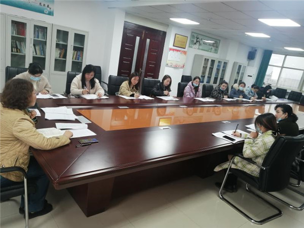 淮南市經(jīng)開區(qū)經(jīng)貿(mào)發(fā)展局組織召開區(qū)內(nèi)新升規(guī)模以上工業(yè)企業(yè)統(tǒng)計業(yè)務培訓會